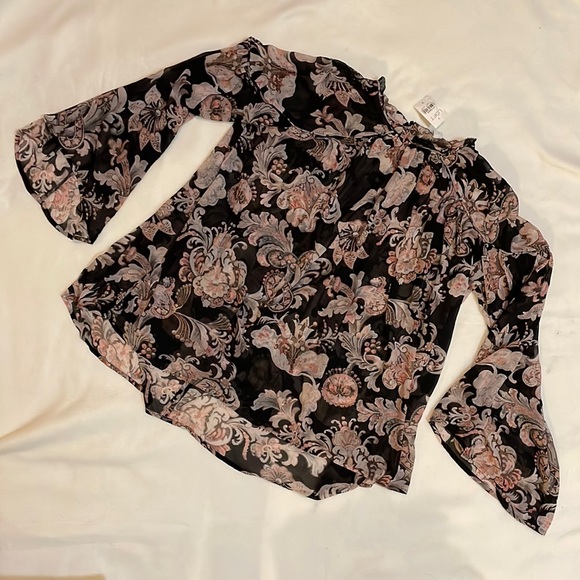 LOFT Tops - BNWT loft loose flowy blouse size S